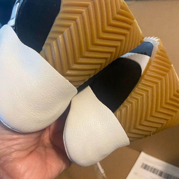 Steve Madden Black and White Sneakers with Gum Sole - Picture 4 of 4